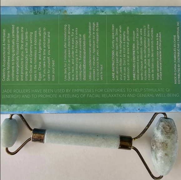 💚 Jade Double-Ended Face Roller - Picture 6 of 8